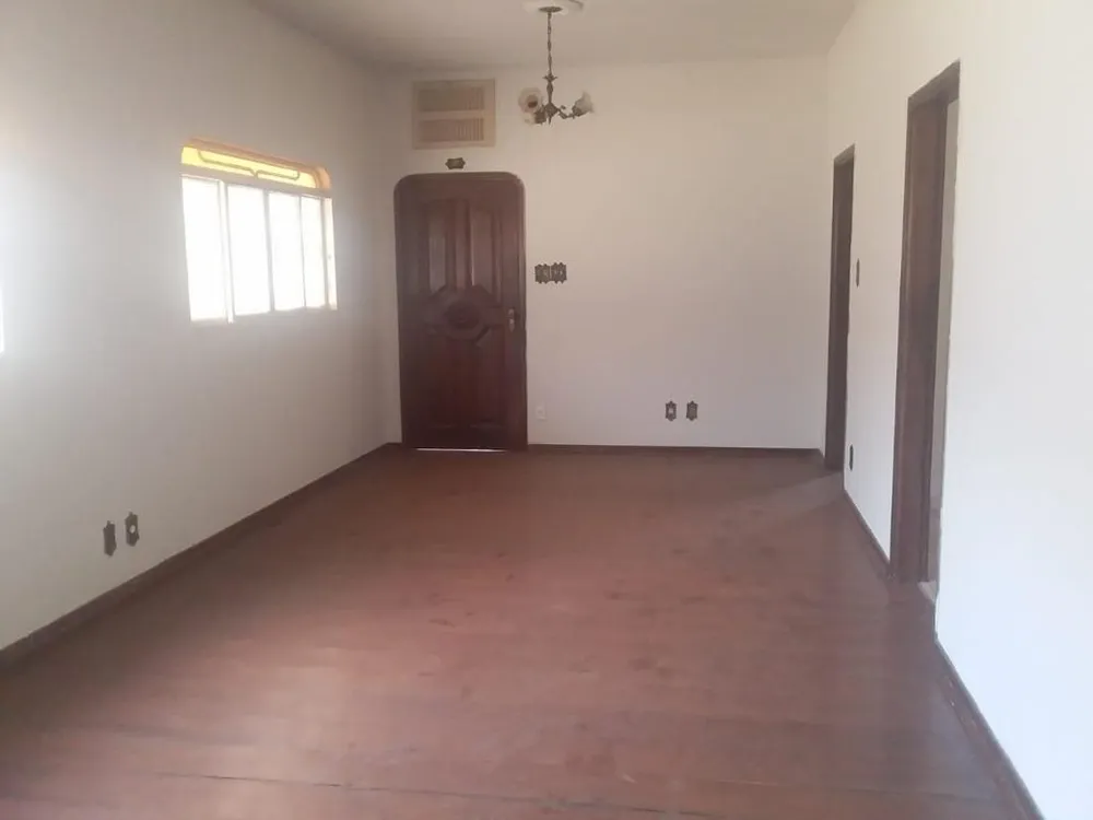 Casa, 3 quartos, 170 m² - Foto 2