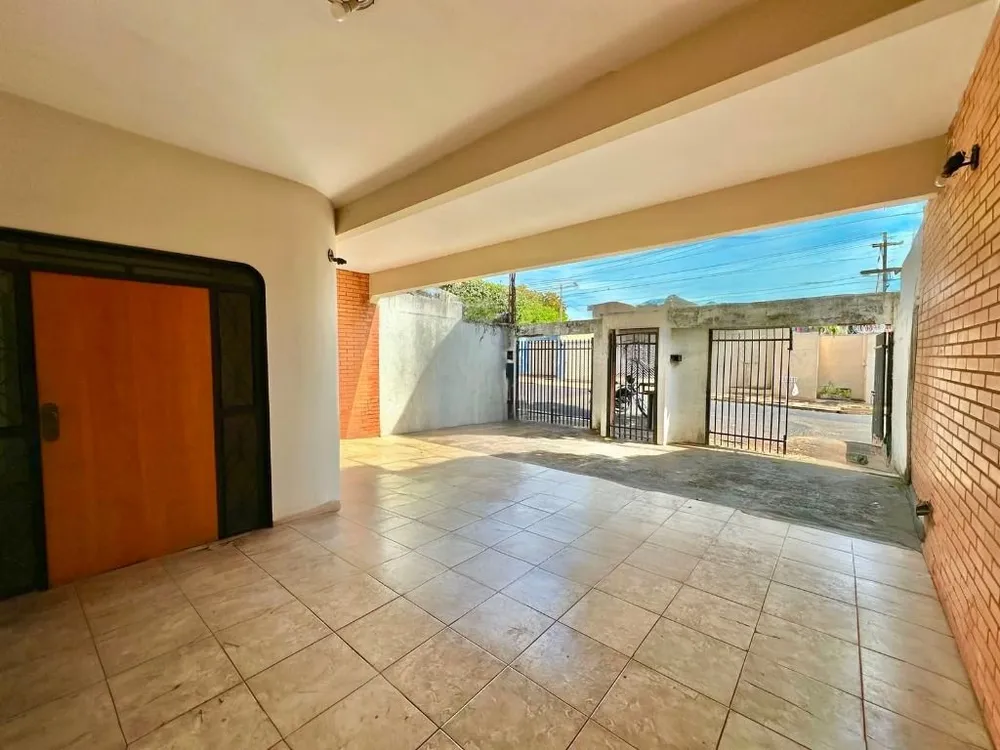 Casa, 4 quartos, 300 m² - Foto 2