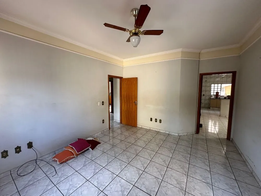 Casa, 3 quartos, 157 m² - Foto 3
