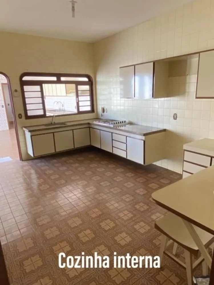 Casa, 3 quartos, 300 m² - Foto 8