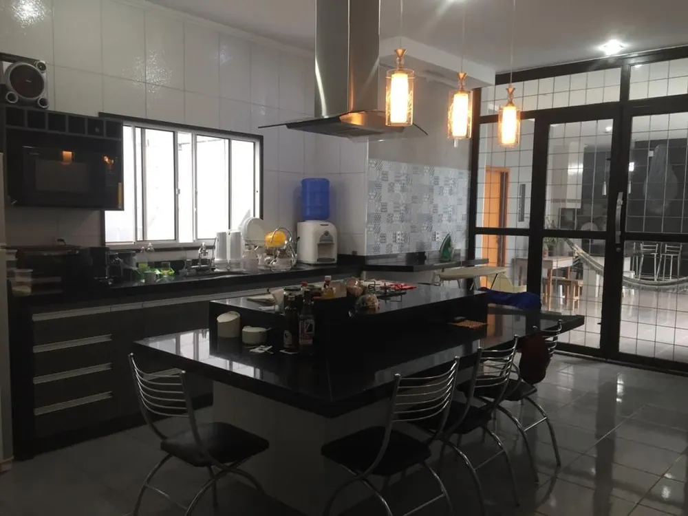 Casa, 3 quartos, 230 m² - Foto 7