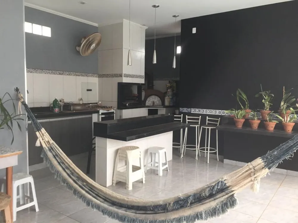 Casa, 3 quartos, 230 m² - Foto 1