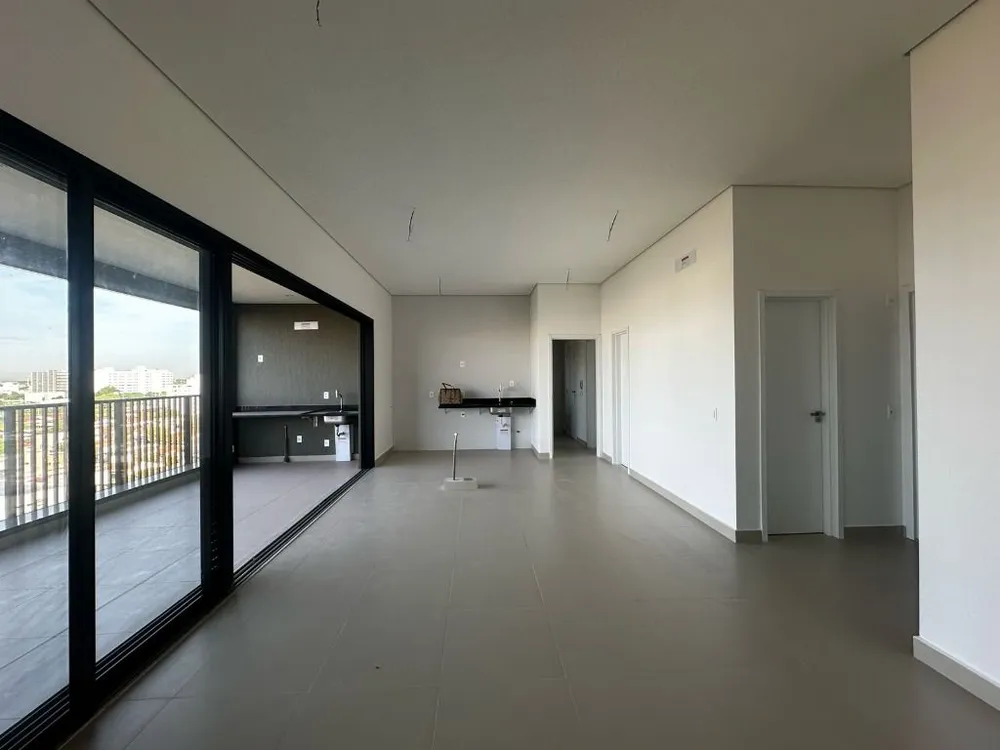 Apartamento, 3 quartos, 216 m² - Foto 1