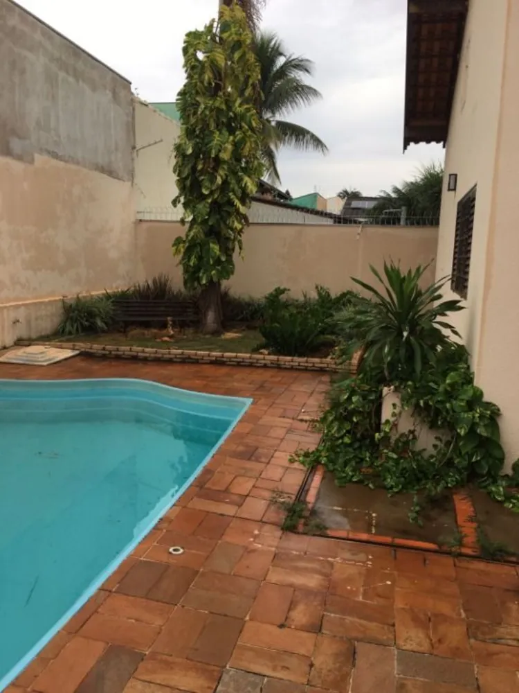 Casa, 3 quartos, 222 m² - Foto 1