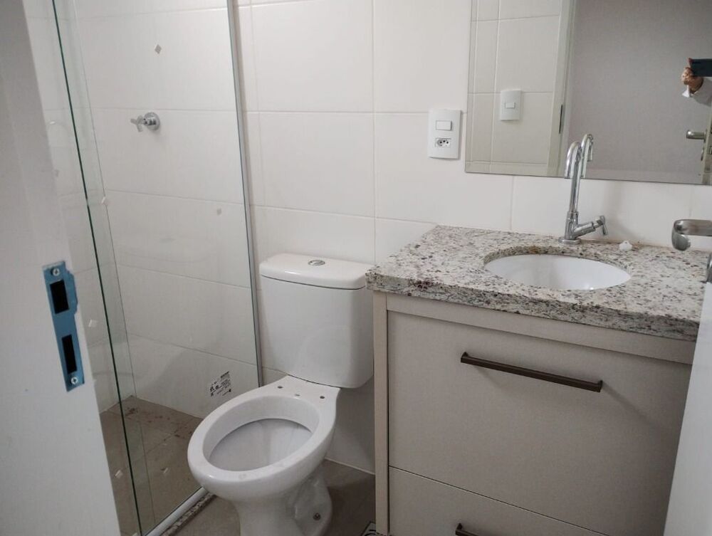Apartamento à venda com 2 quartos, 70m² - Foto 2
