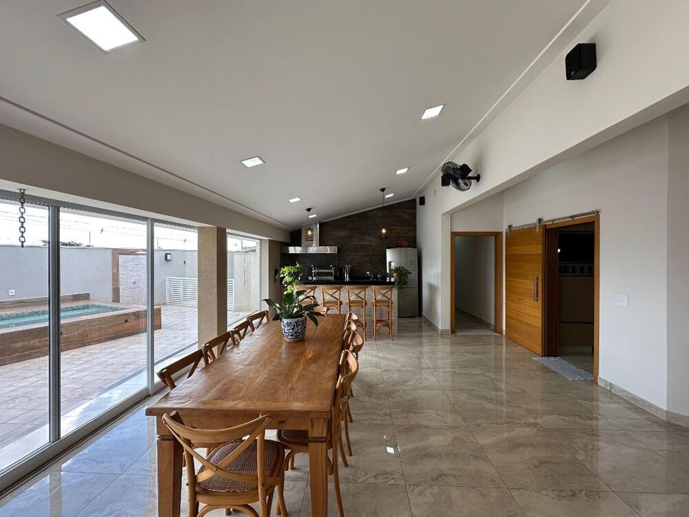 Casa de Condomínio à venda com 4 quartos, 300m² - Foto 16