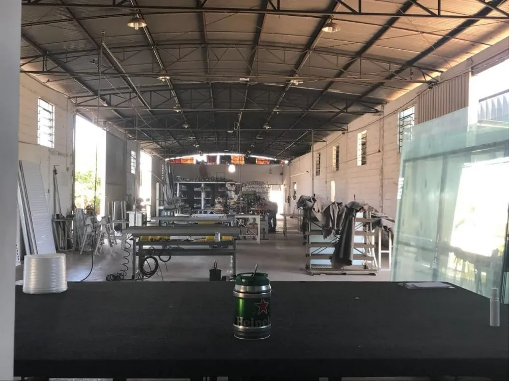 Loja-Salão, 950 m² - Foto 1