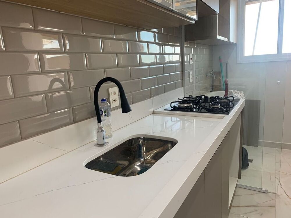 Apartamento à venda com 2 quartos, 60m² - Foto 2