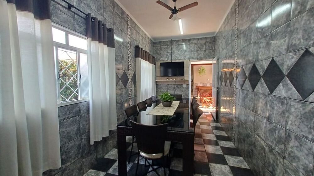 Casa à venda com 3 quartos, 250m² - Foto 4