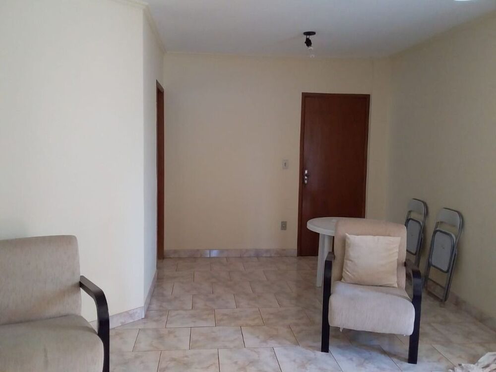 Apartamento à venda com 2 quartos, 90m² - Foto 1