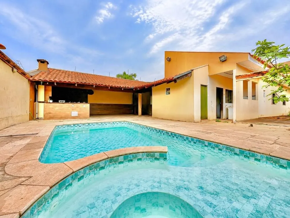 Casa, 3 quartos, 370 m² - Foto 1