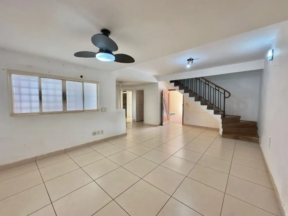 Casa, 3 quartos, 224 m² - Foto 1