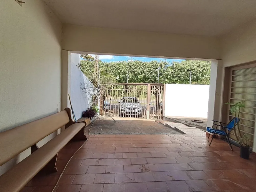 Casa, 2 quartos, 220 m² - Foto 1