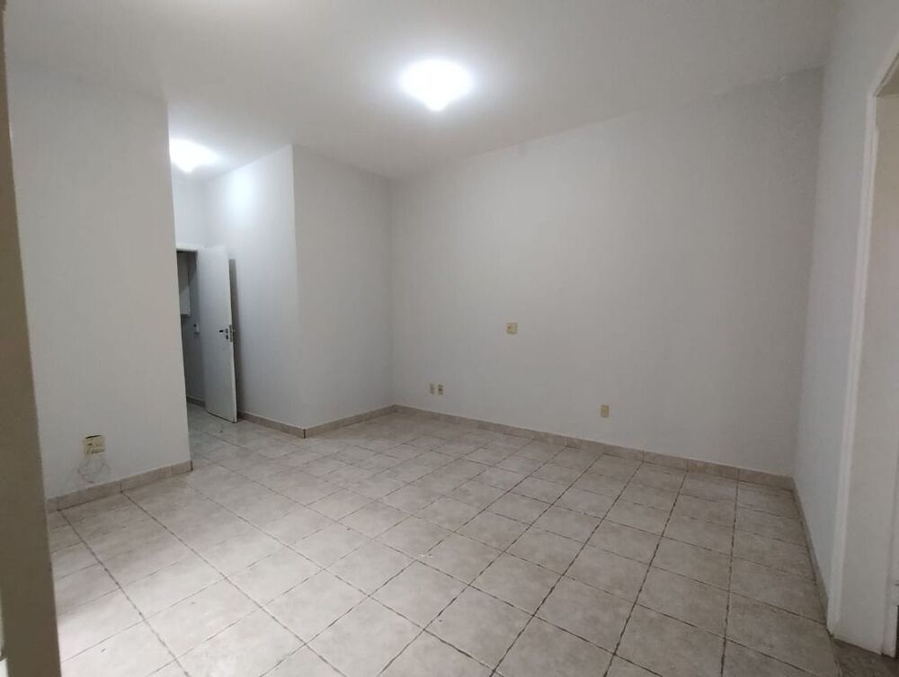 Casa à venda com 3 quartos, 250m² - Foto 4