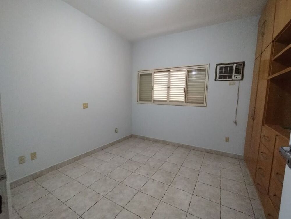 Casa à venda com 3 quartos, 250m² - Foto 6