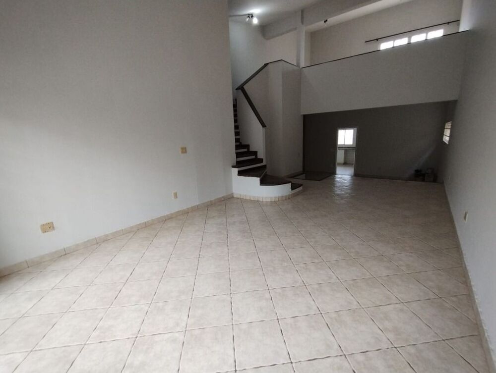 Casa à venda com 3 quartos, 250m² - Foto 15