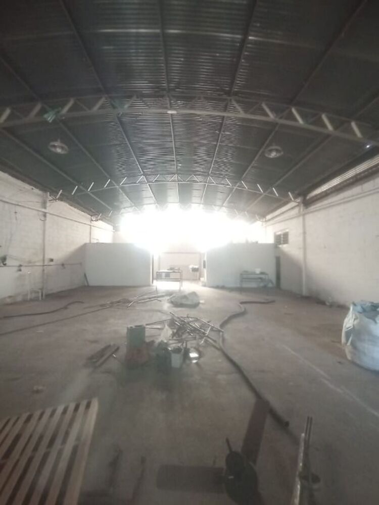 Depósito-Galpão-Armazém à venda e aluguel, 400m² - Foto 1