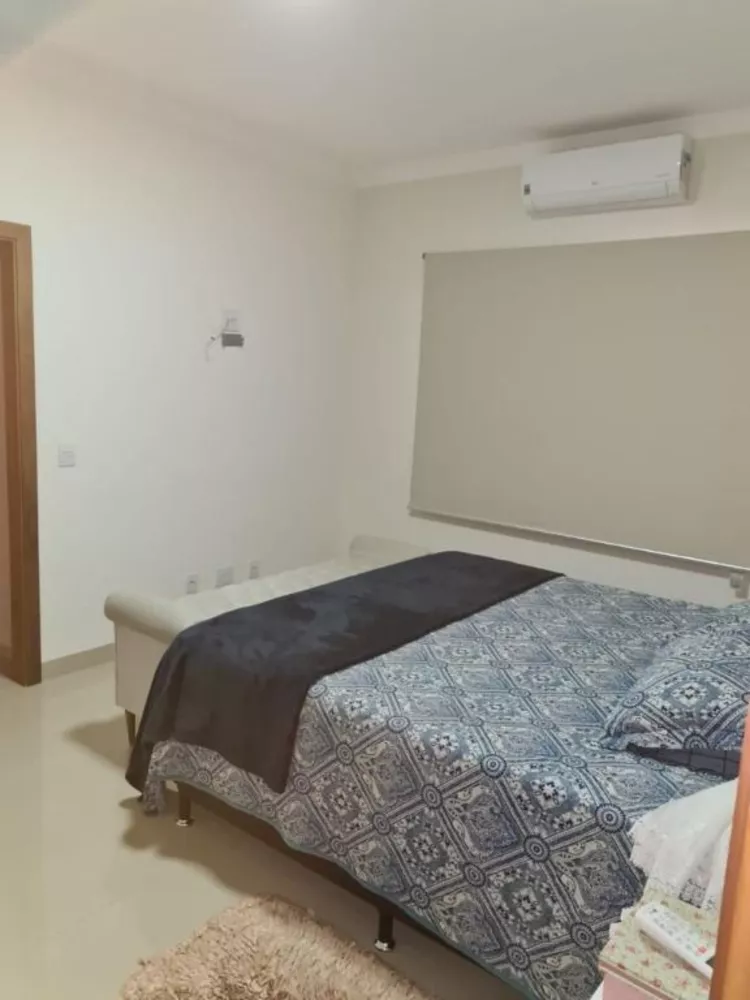 Casa de Condomínio à venda com 3 quartos, 215m² - Foto 11