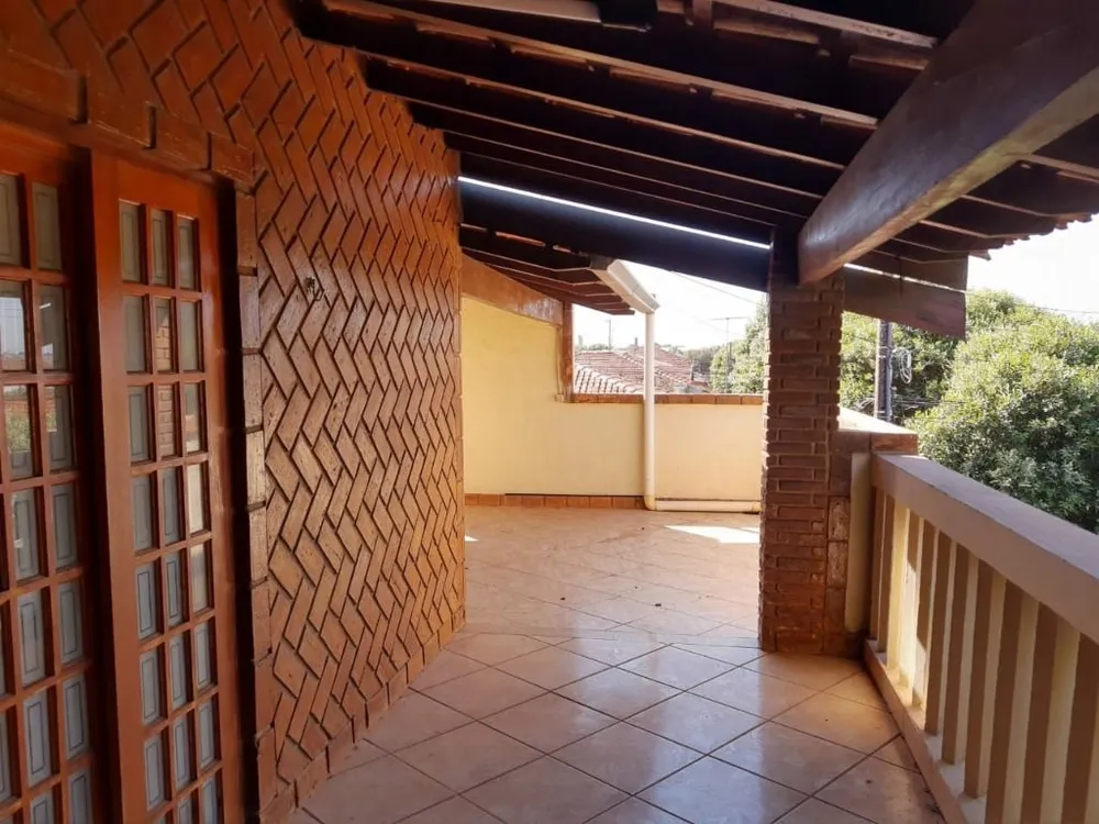 Casa, 5 quartos, 240 m² - Foto 1