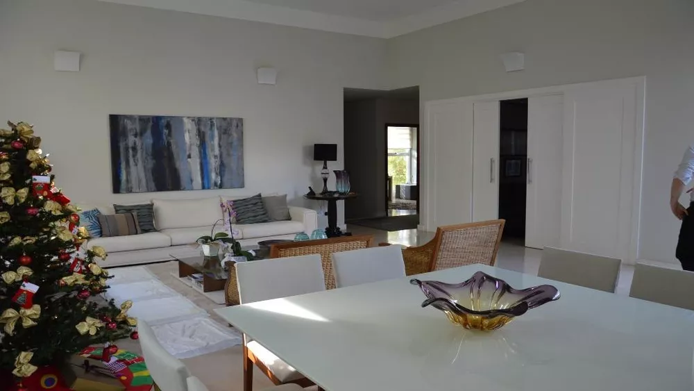 Casa de Condomínio à venda com 3 quartos, 323m² - Foto 1