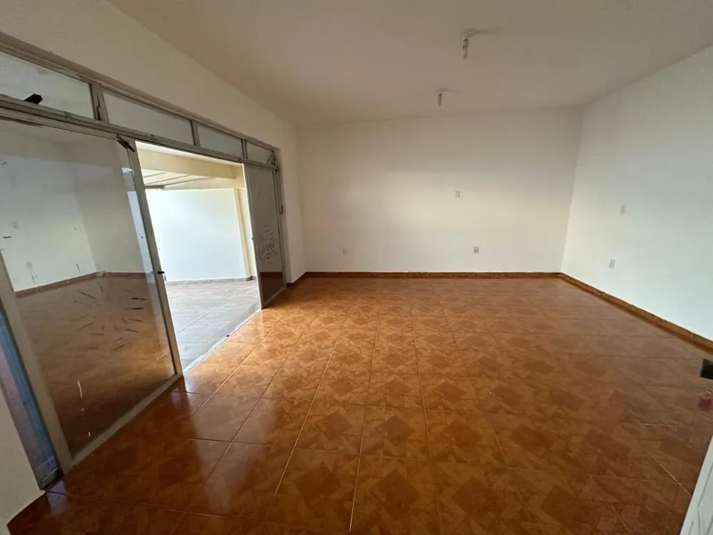 Casa, 3 quartos, 251 m² - Foto 3