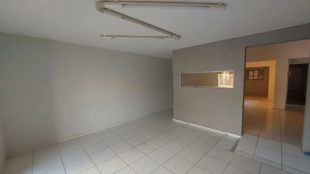 Casa, 3 quartos, 217 m² - Foto 1