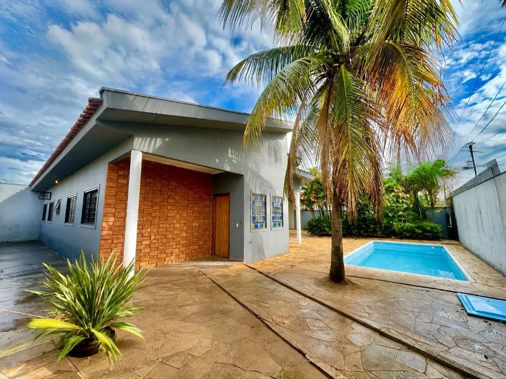 Casa, 3 quartos, 200 m² - Foto 2