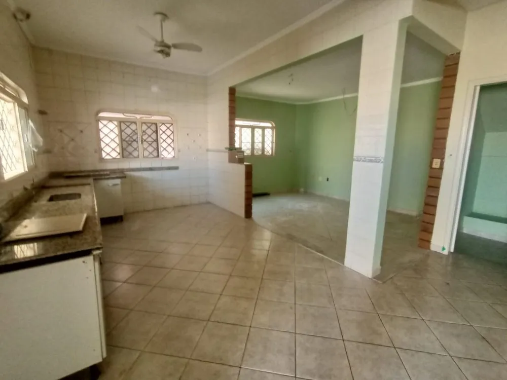 Casa, 3 quartos, 210 m² - Foto 3