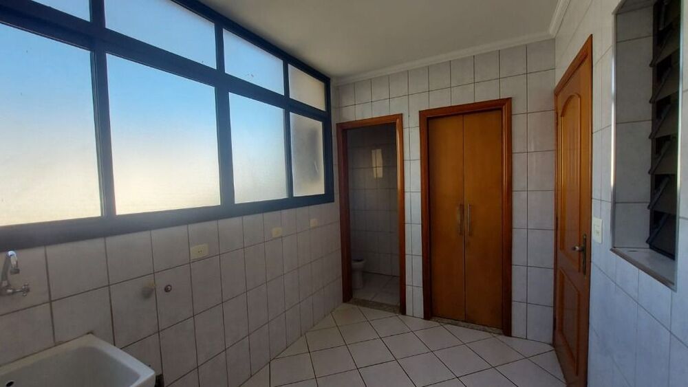 Apartamento à venda com 3 quartos, 120m² - Foto 11