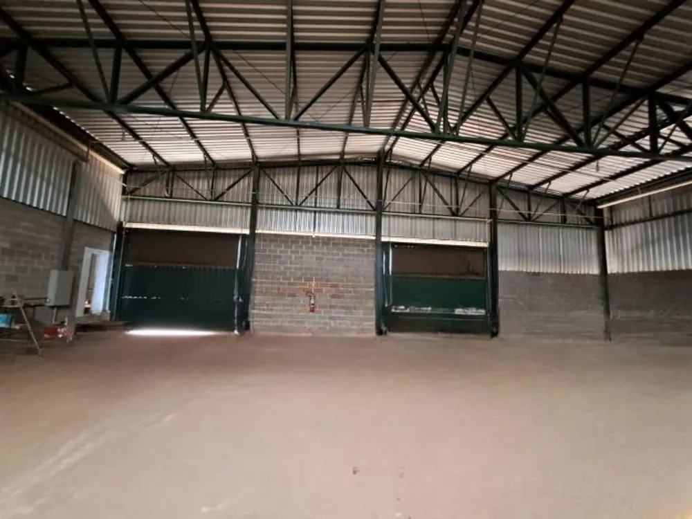 Depósito-Galpão, 1000 m² - Foto 1