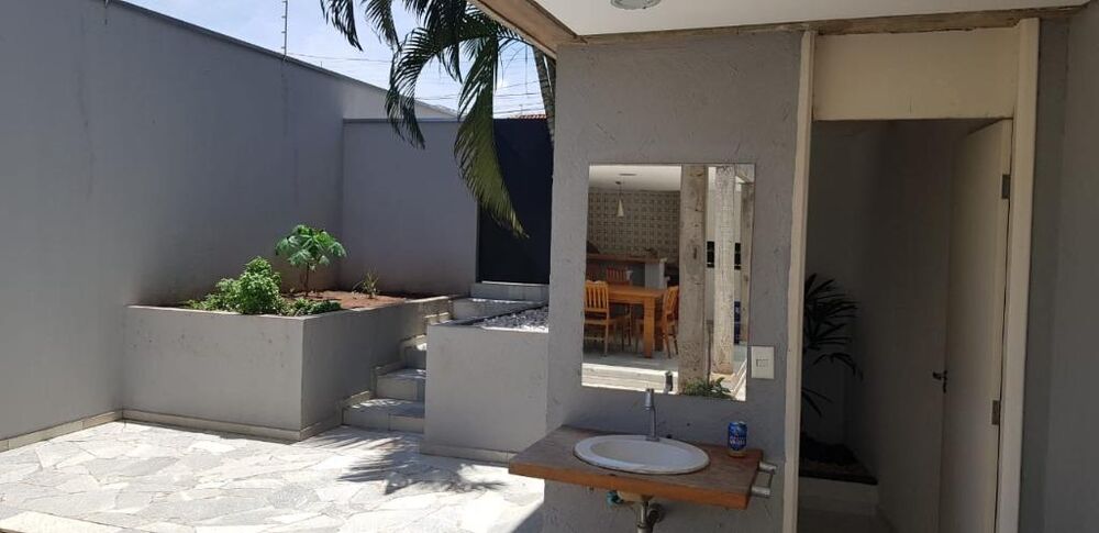 Casa à venda com 4 quartos, 450m² - Foto 3