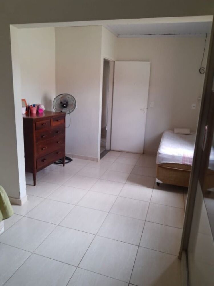 Casa à venda com 5 quartos, 200m² - Foto 6