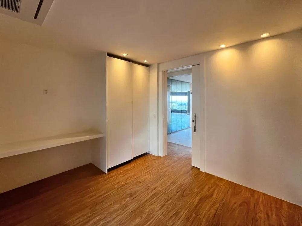 Apartamento, 3 quartos, 256 m² - Foto 3