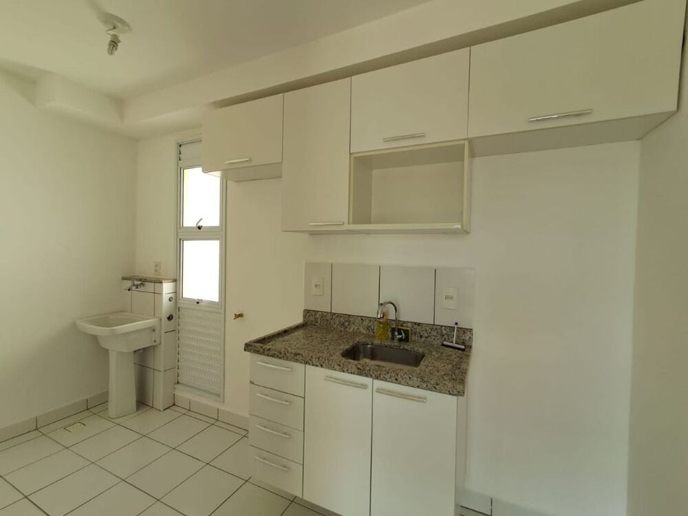 Apartamento para alugar com 2 quartos, 70m² - Foto 2