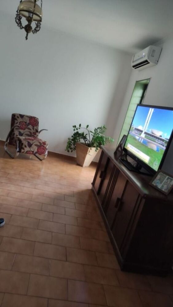 Casa à venda com 3 quartos, 260m² - Foto 2