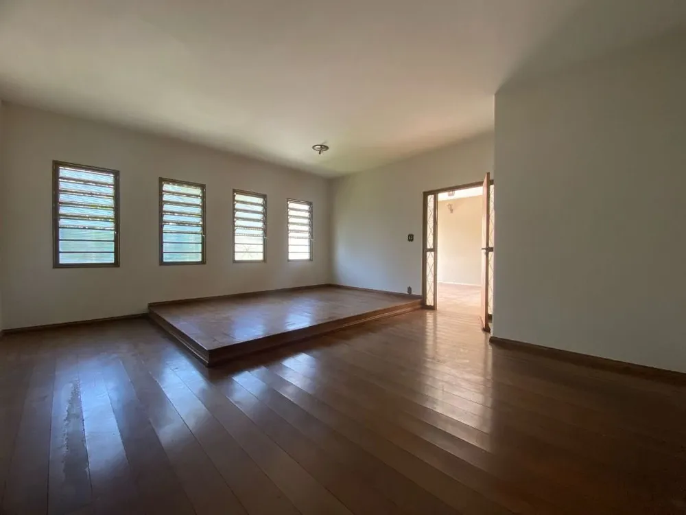 Casa, 3 quartos, 180 m² - Foto 2