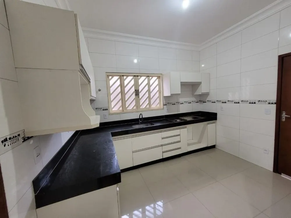 Casa, 3 quartos, 143 m² - Foto 1