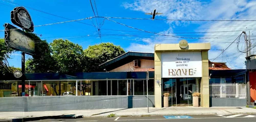 Loja-Salão, 600 m² - Foto 1