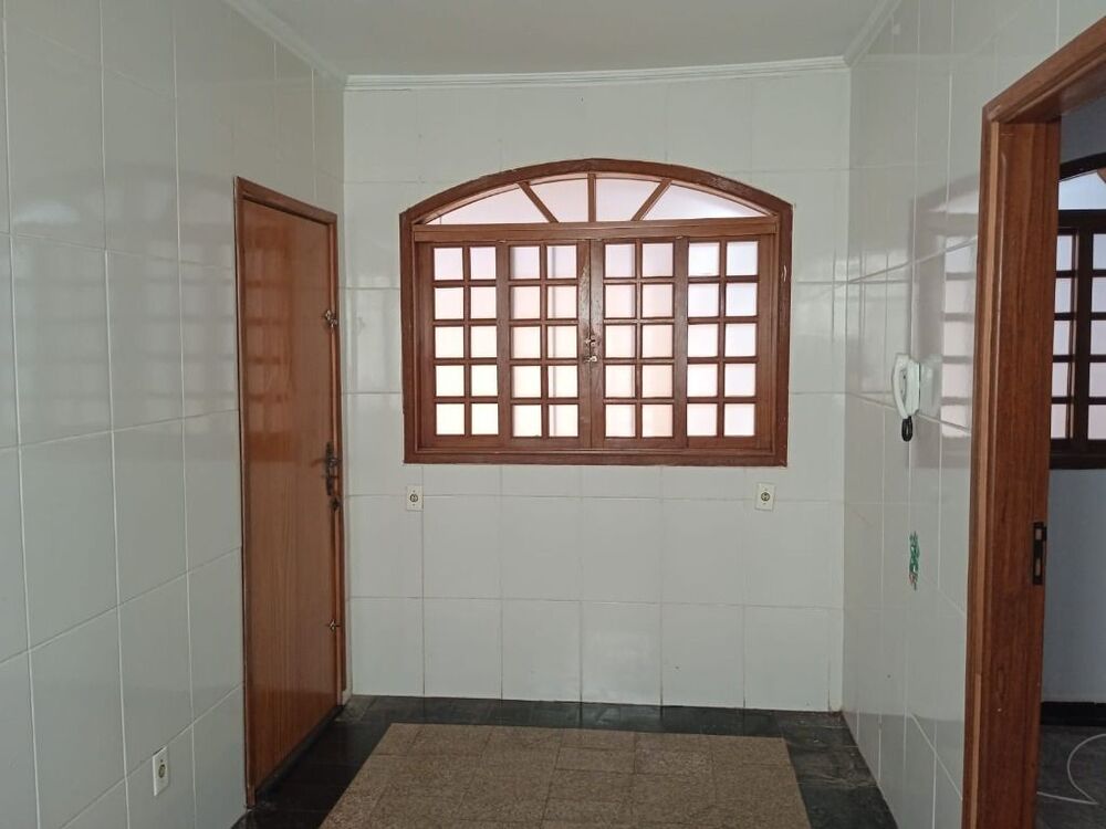 Casa à venda com 3 quartos, 146m² - Foto 4