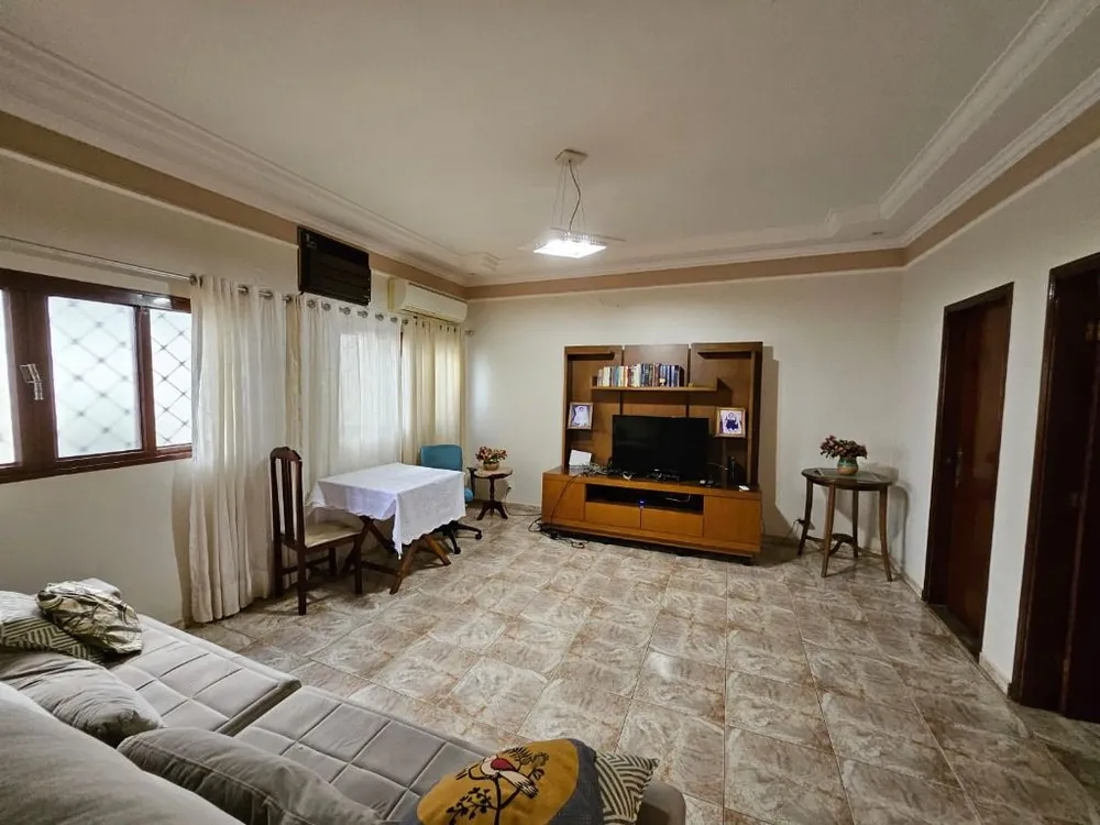 Casa, 3 quartos, 267 m² - Foto 2