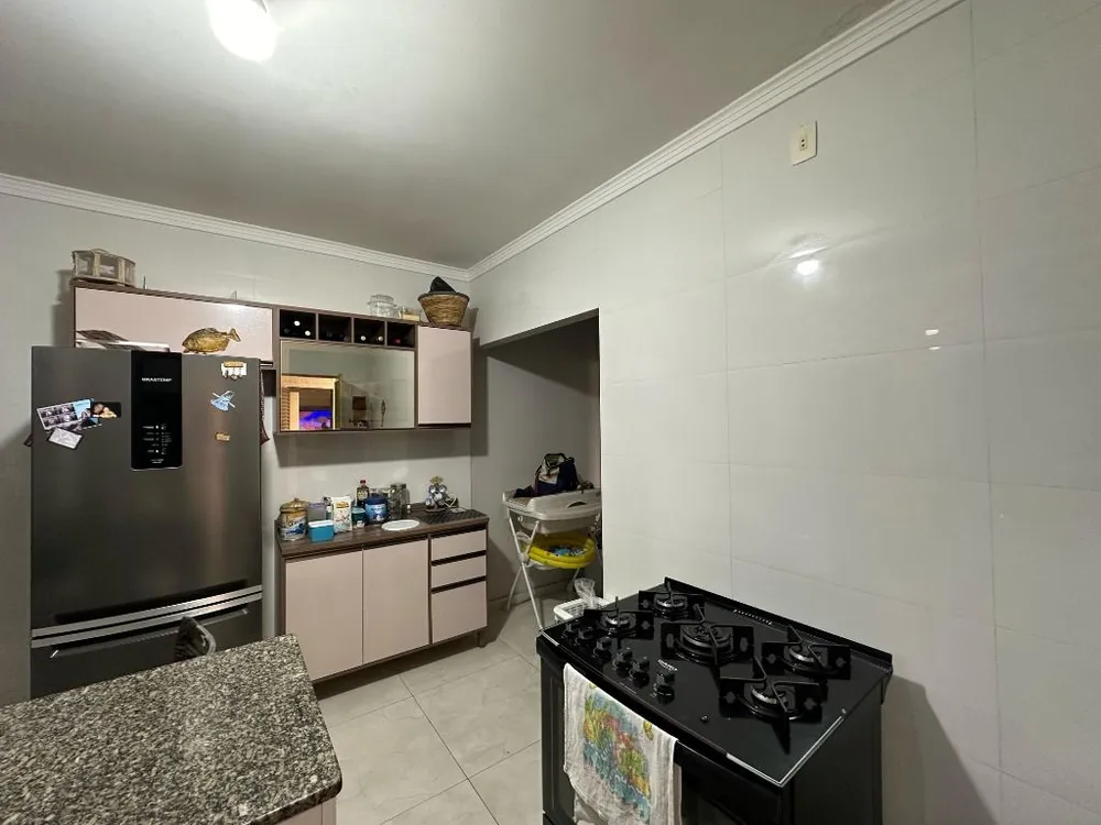 Casa, 4 quartos, 222 m² - Foto 2
