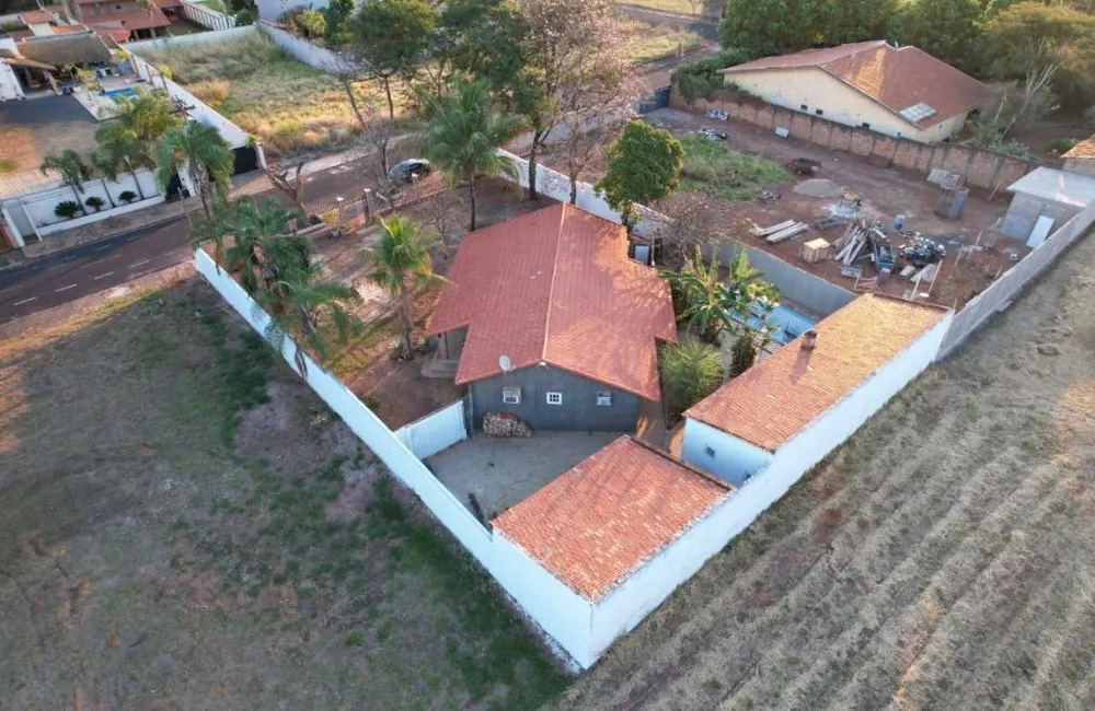 Casa, 3 quartos, 190 m² - Foto 1