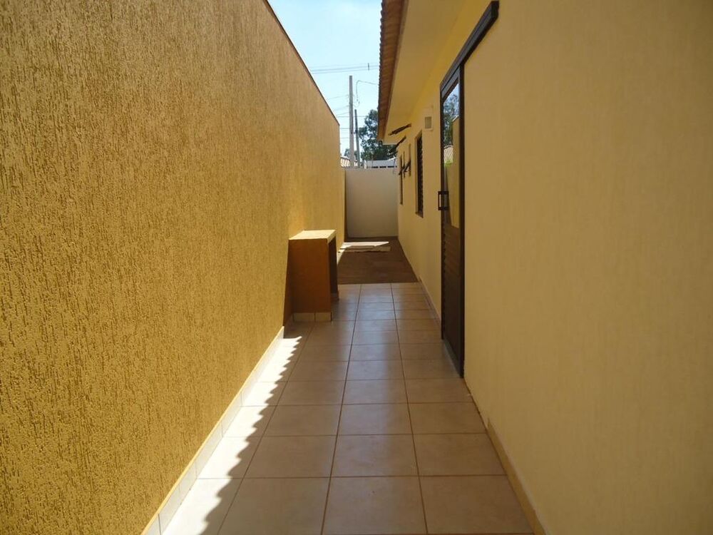 Casa de Condomínio para alugar com 3 quartos, 140m² - Foto 4