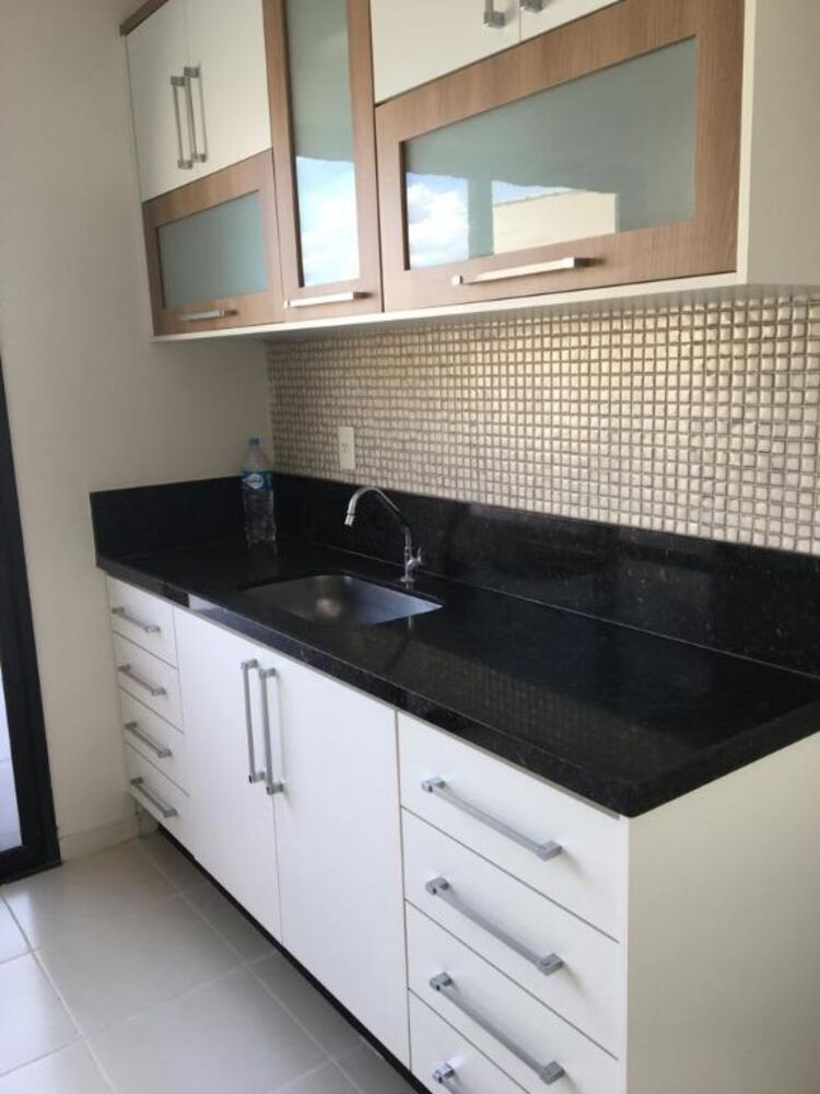Casa de Condomínio para alugar com 3 quartos, 140m² - Foto 3