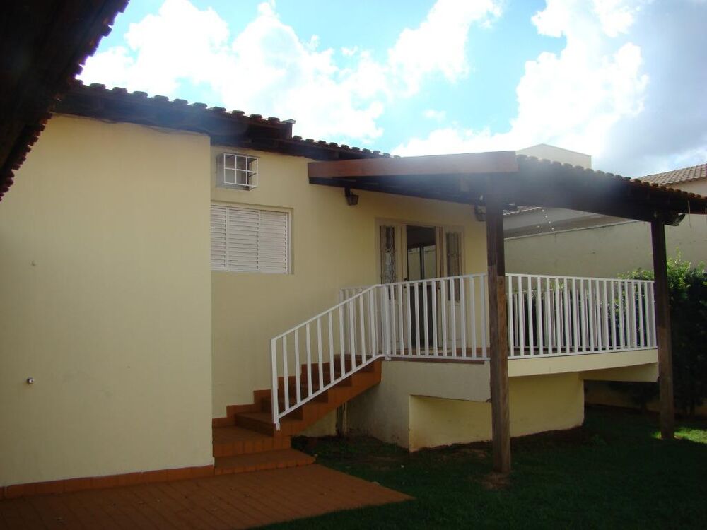 Casa para alugar com 3 quartos, 238m² - Foto 3