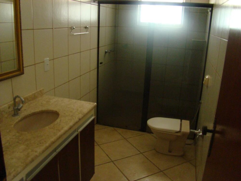 Casa para alugar com 3 quartos, 238m² - Foto 4
