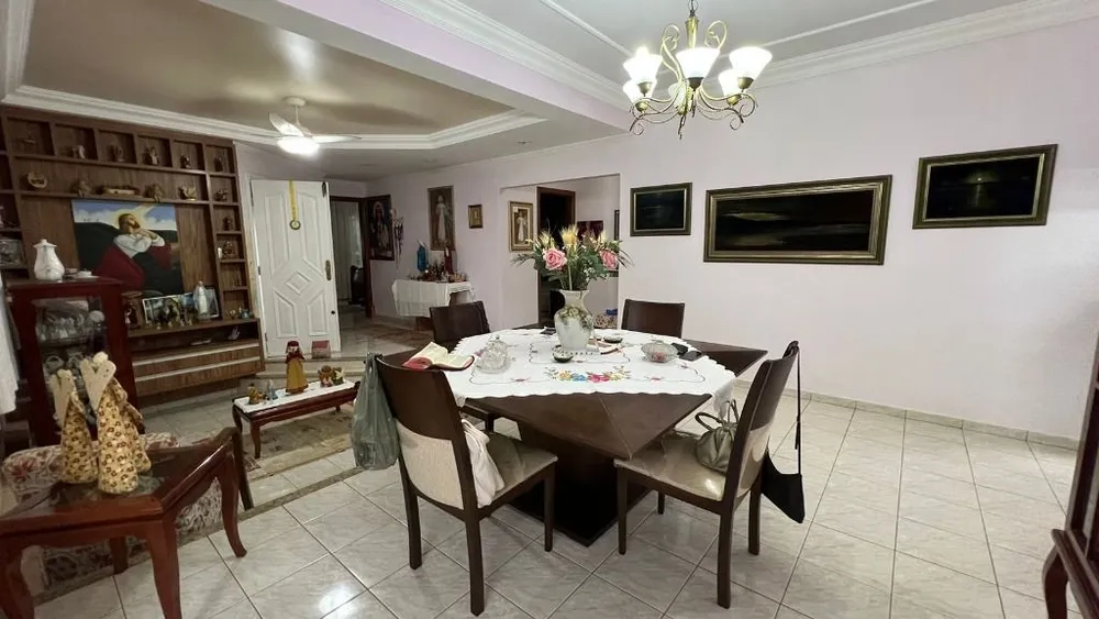 Casa, 3 quartos, 230 m² - Foto 3
