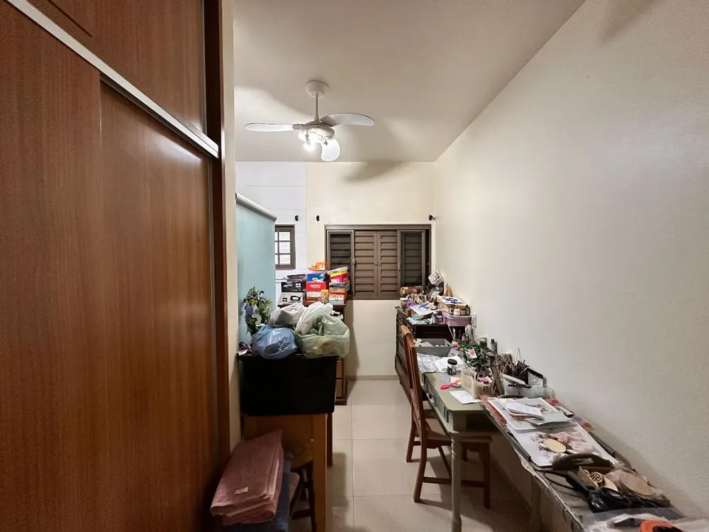 Casa, 4 quartos, 242 m² - Foto 2