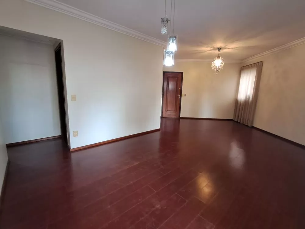 Apartamento à venda com 4 quartos, 157m² - Foto 2