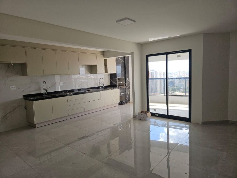 Apartamento à venda com 3 quartos, 133m² - Foto 2
